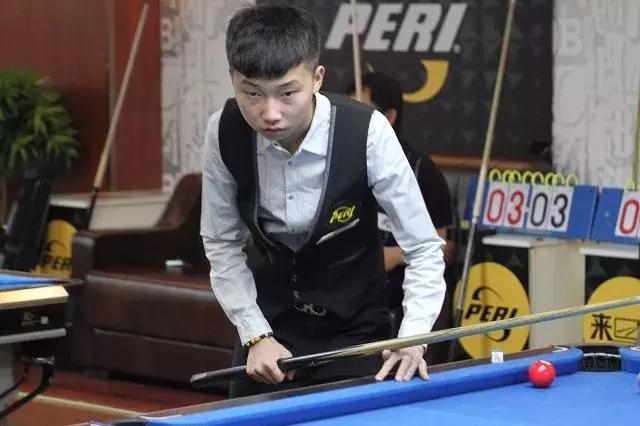 她依然保持 她依然保持