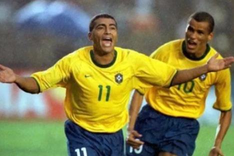 展翅高飞 展翅高飞