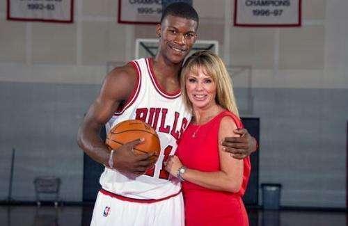 显得单一 显得单一