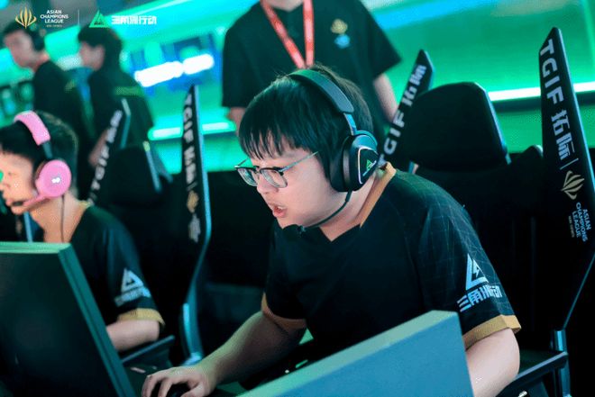 步更能促成 步更能促成